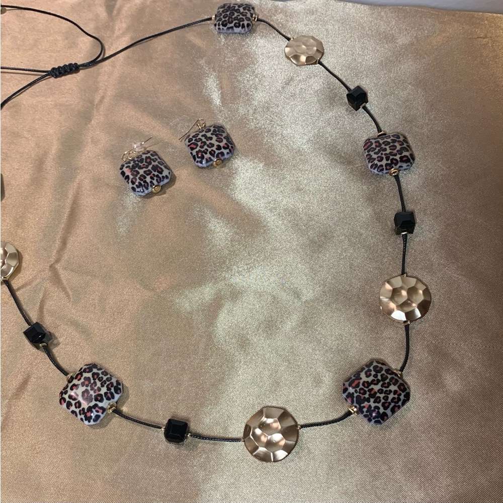 Elegant Leopard Print Necklace and Earring Set